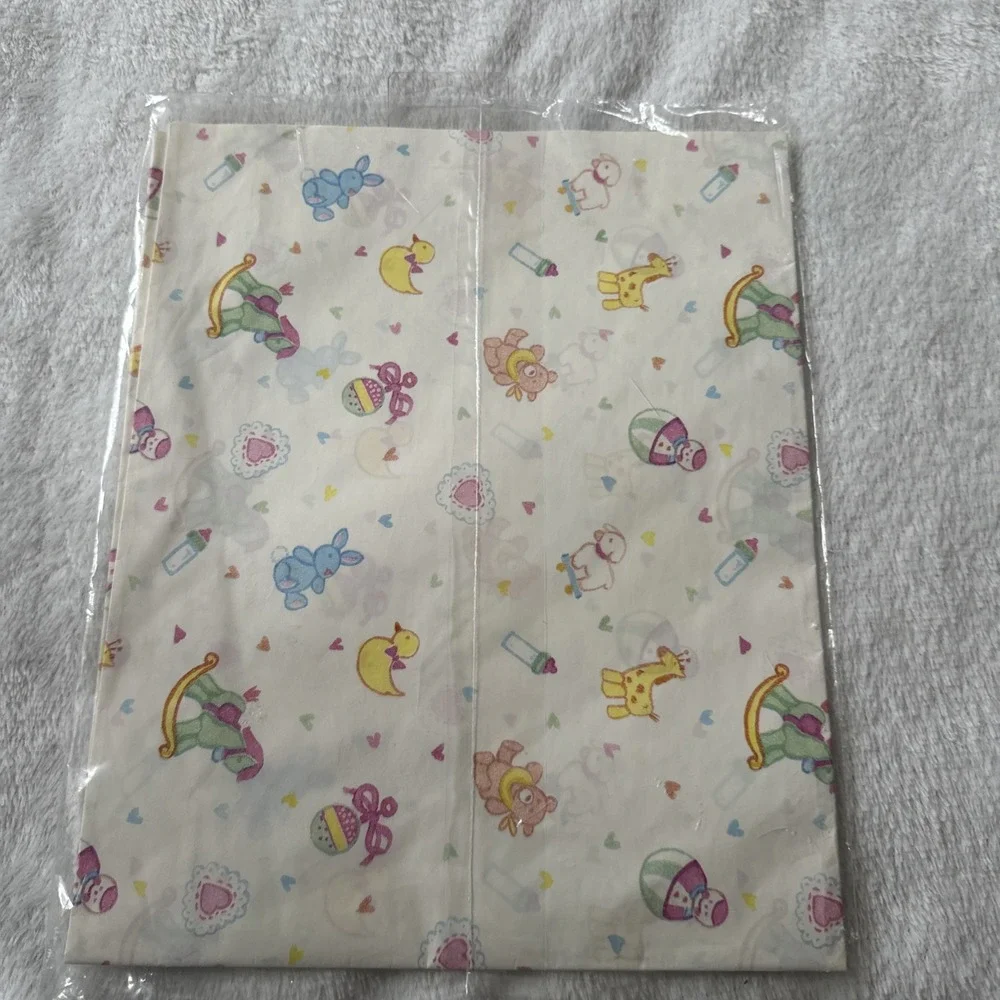 Vintage Gift Wrap Cleo Baby Wrapping Paper 8.3 Sq Ft 1998